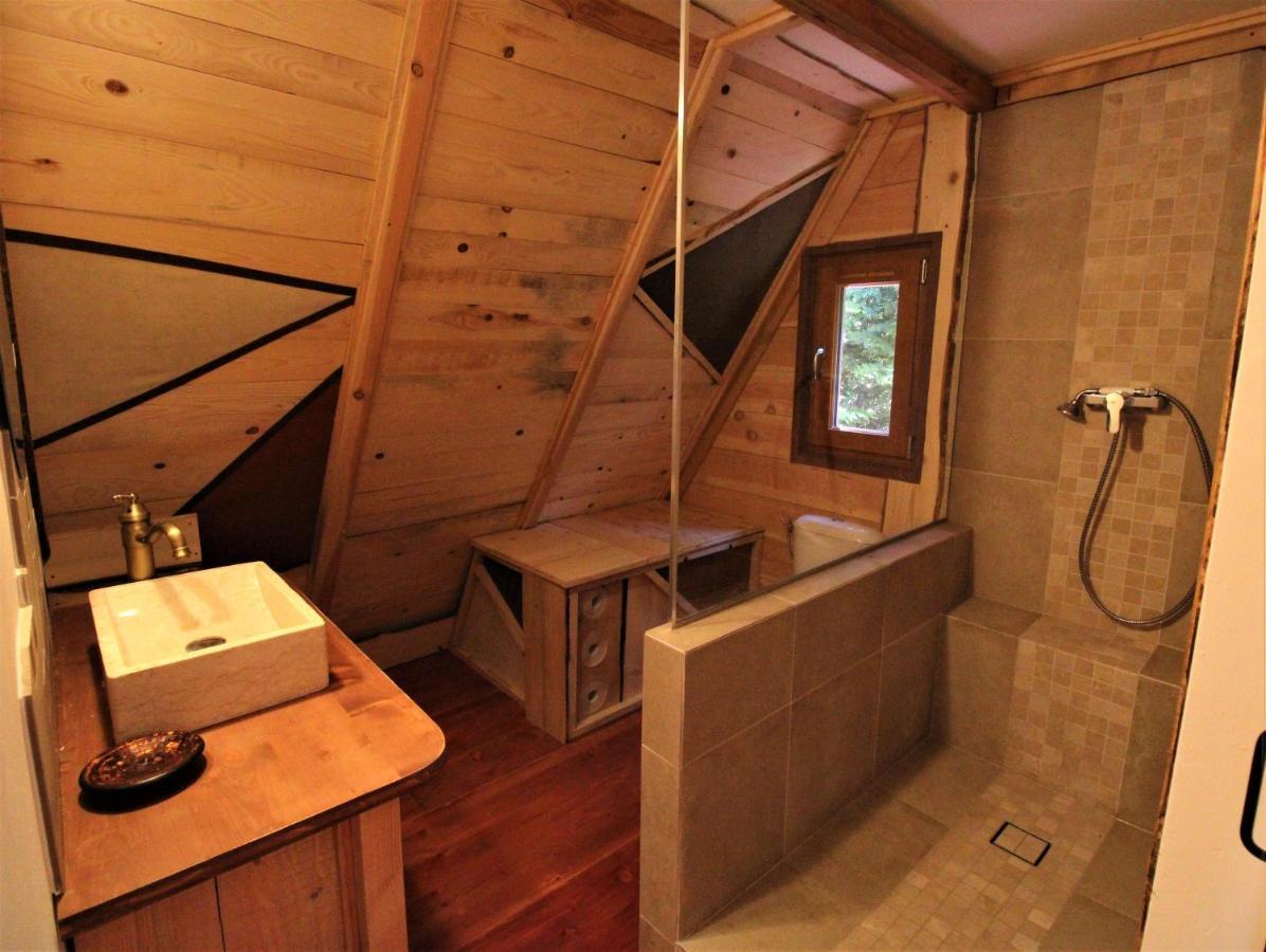Habitat Createur - Hebergements Insolites Au Camping Municipal "Les Ecureuils" Recoubeau-Jansac Exteriör bild