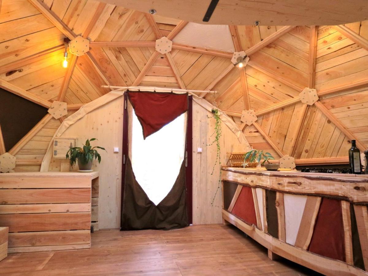 Habitat Createur - Hebergements Insolites Au Camping Municipal "Les Ecureuils" Recoubeau-Jansac Exteriör bild