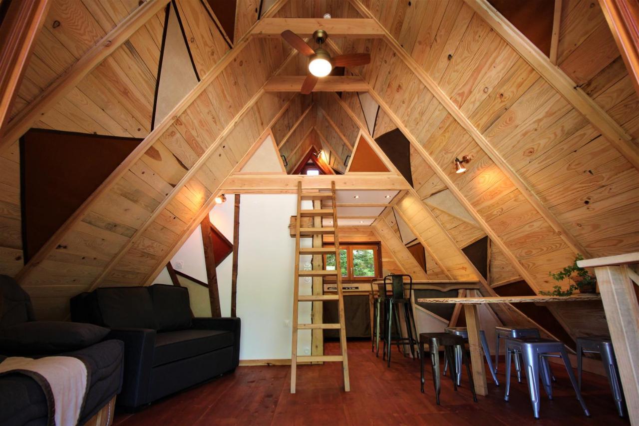 Habitat Createur - Hebergements Insolites Au Camping Municipal "Les Ecureuils" Recoubeau-Jansac Exteriör bild