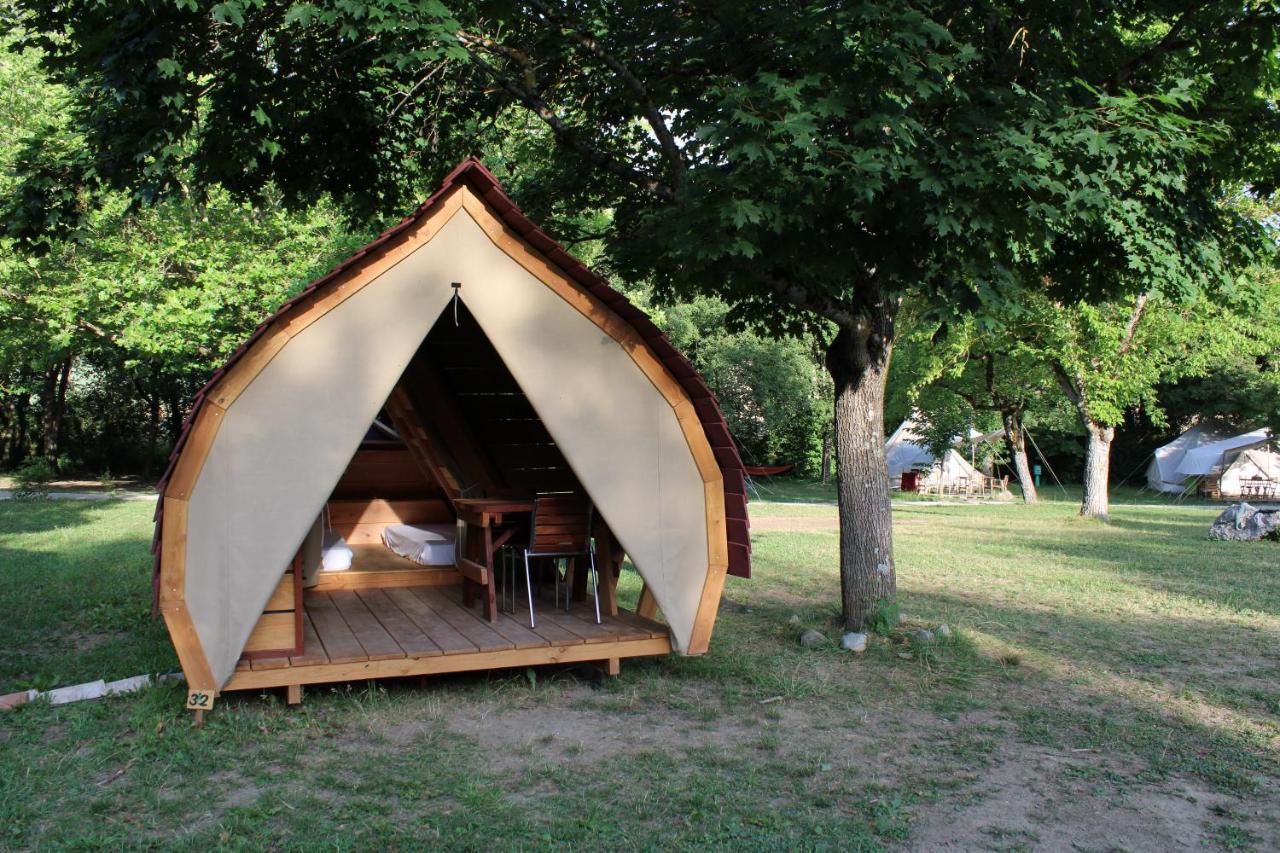 Habitat Createur - Hebergements Insolites Au Camping Municipal "Les Ecureuils" Recoubeau-Jansac Exteriör bild