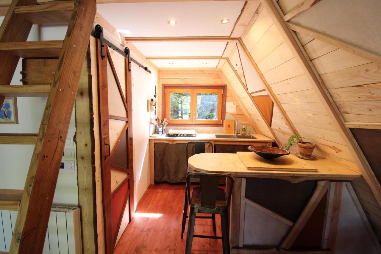 Habitat Createur - Hebergements Insolites Au Camping Municipal "Les Ecureuils" Recoubeau-Jansac Exteriör bild